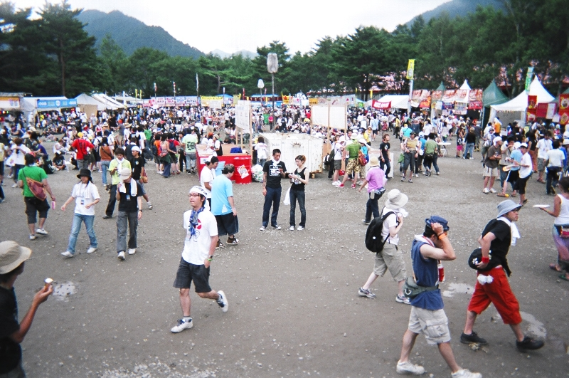 やぐらからレッド・マーキー方面を望む。 