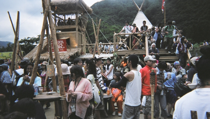 オレンジ・コートの飲食店はここだけです。 