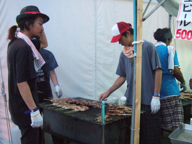 もち豚を焼いているところ。