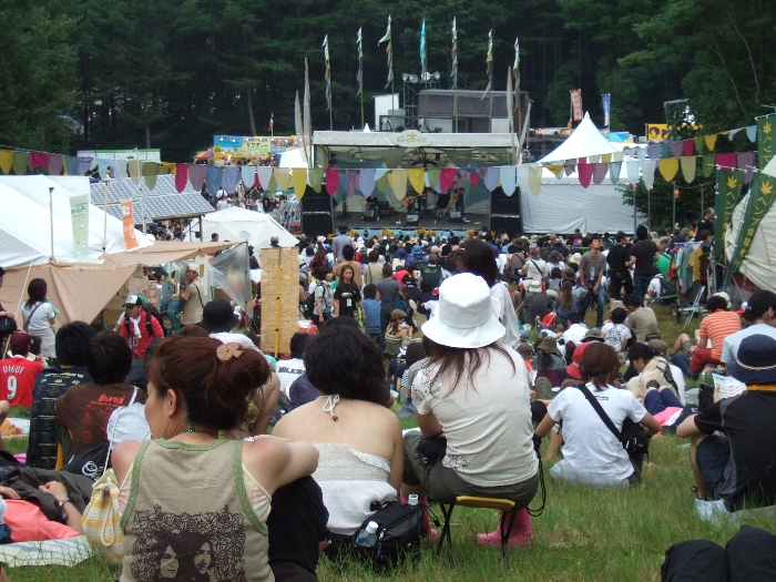 ジプシー・アバロンのステージ。