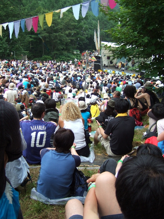 人で埋まったジプシー・アバロン。 