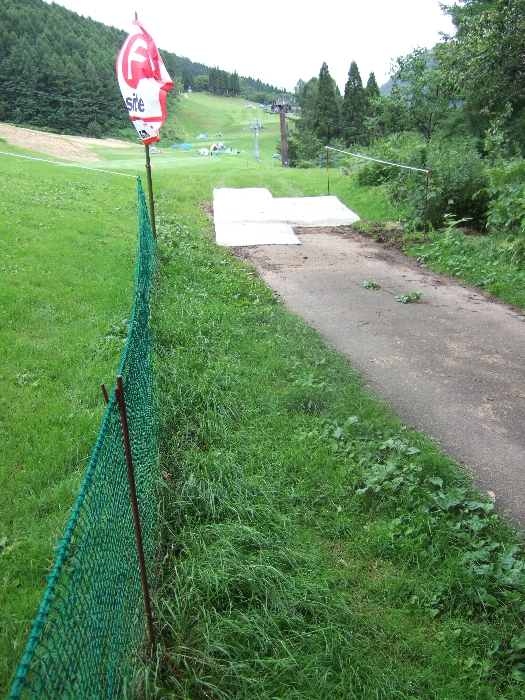 Fサイトの南端。手前まではEサイトになります。