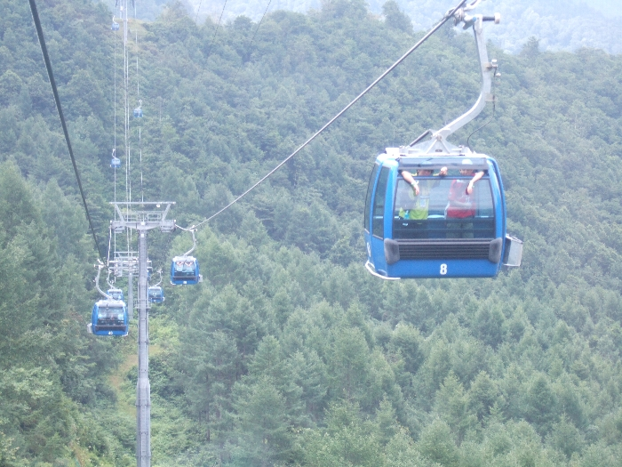 フジロックフェスティバル会場周辺を過ぎると、高低差のあるところがしばらく続きます。