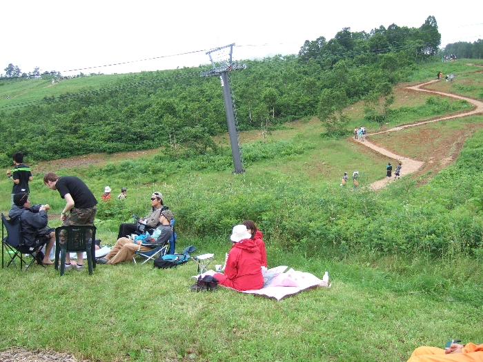 Tシャツ売り場の奥。