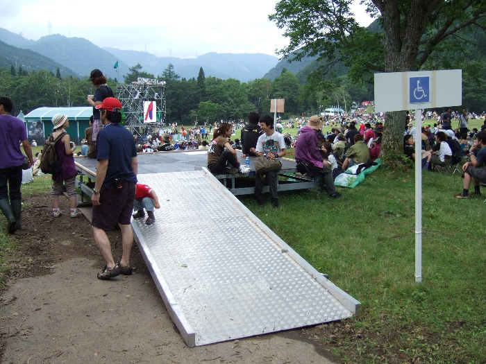 昨年からできた車いす用観覧席。 