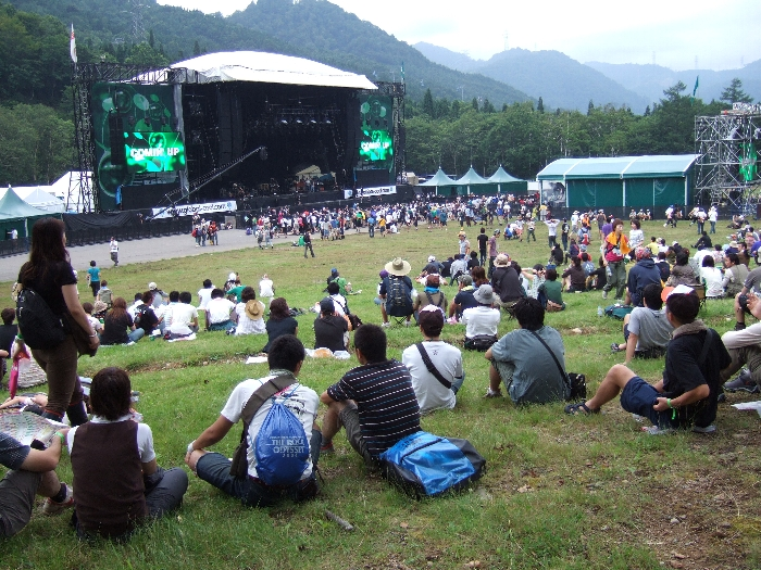 公演後、次のアーティストまでの時間。