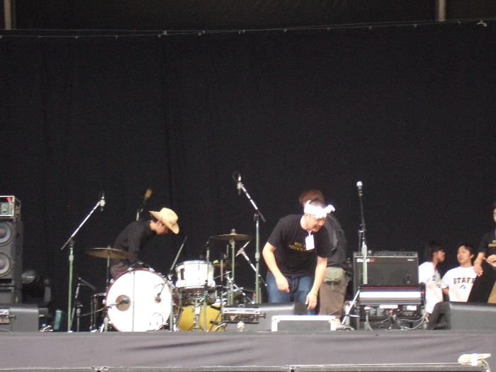 アーティストはこの程度の大きさには見えます。