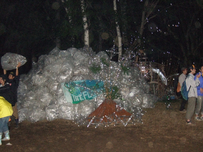 3日目午後8時40分ごろ。オブジェも飾って完成。