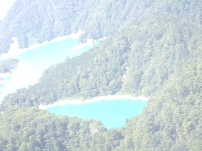 二居ダム。オレンジ・コート、発着場を一度通過します。浅貝川はこのダムに流れます。