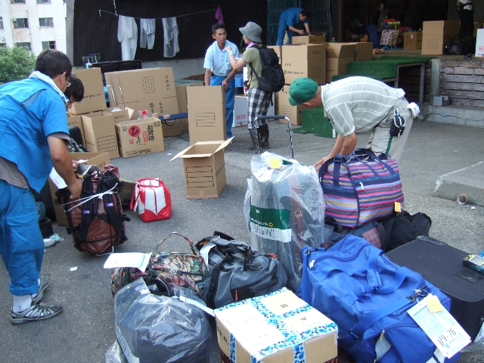 3日目の午後。荷物だけを先に送ってしまい、身軽になって帰宅する人もいます。