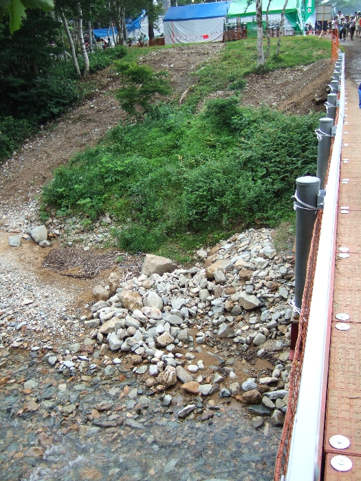 今年は立ち入り禁止になっていた浅貝川の河原。グリーン・ステージ側から撮影。