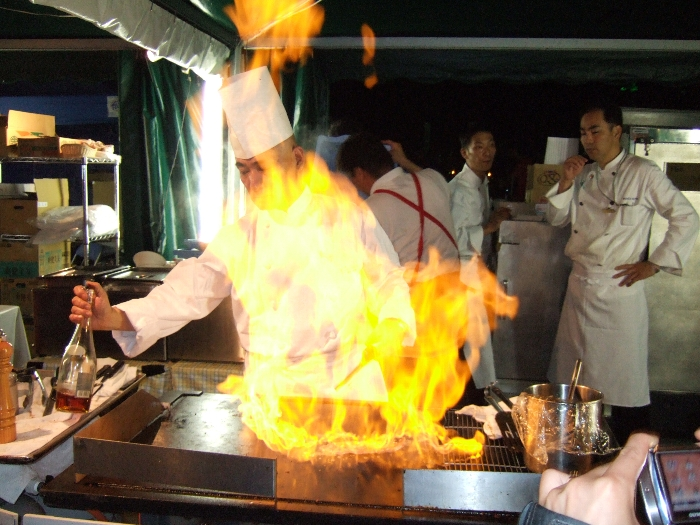 1000円のステーキ・プレートは他の店のステーキと一線を画しています。