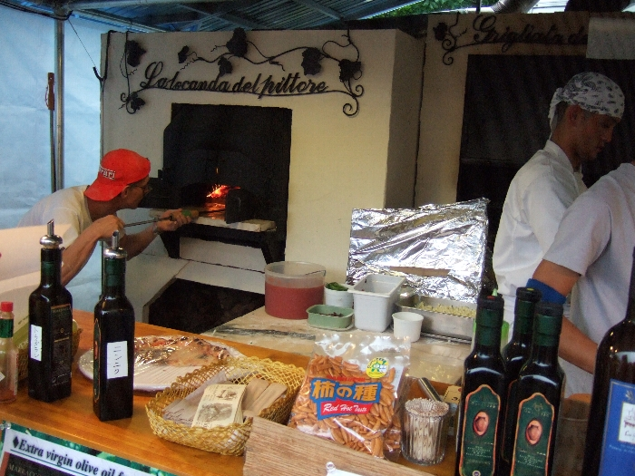 窯で焼いているところ。