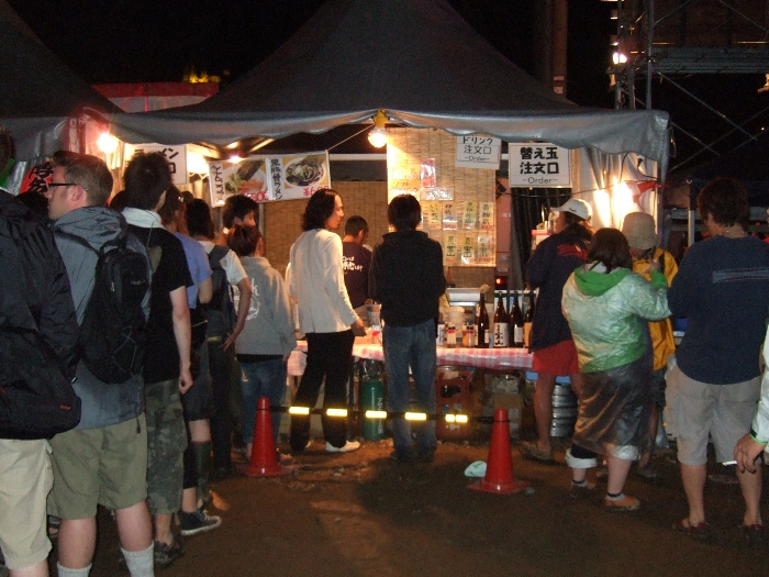 パレス・オブ・ワンダーの博多ラーメン店。替え玉ができます。