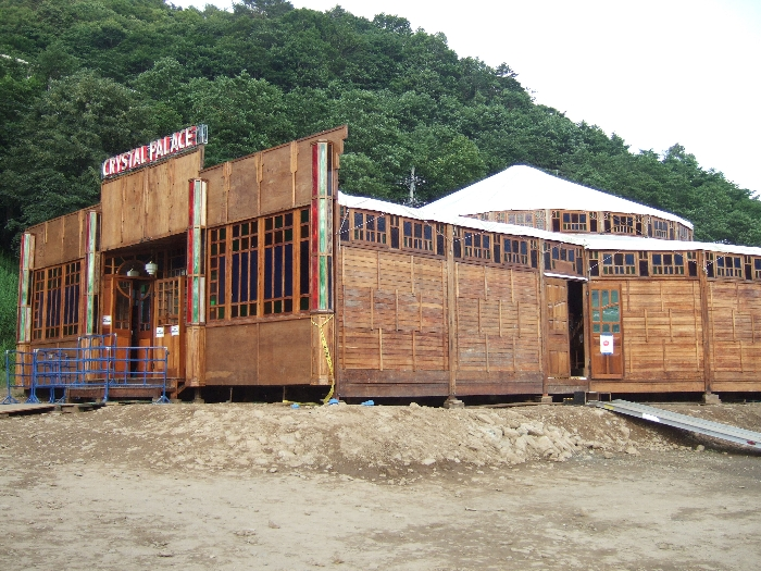 昼のクリスタル・パレス。