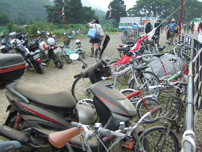 折りたたみ自転車を車に積んでいる人も利用しているようです。