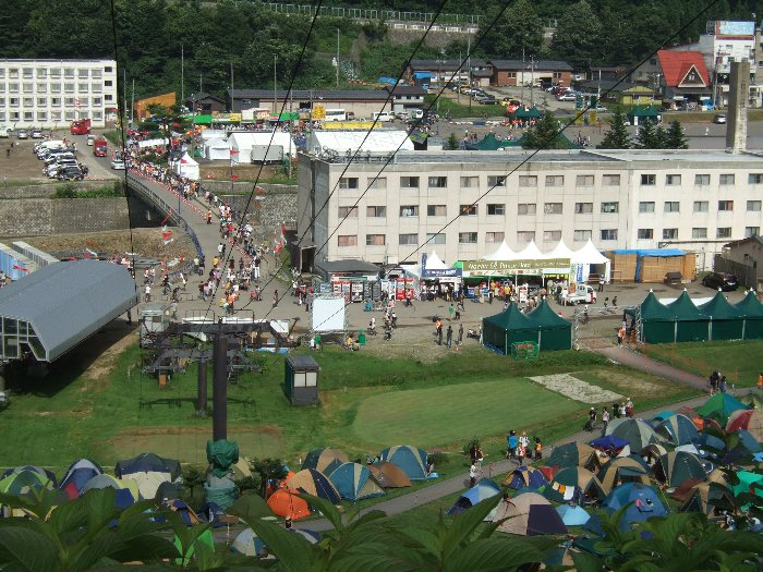 キャンプサイト側から見た入り口付近。 