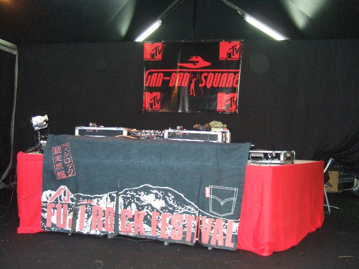 DJのターンテーブル。