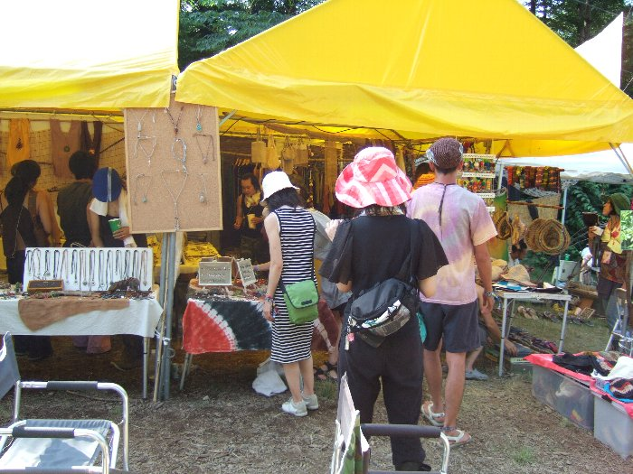 服飾品店その2。