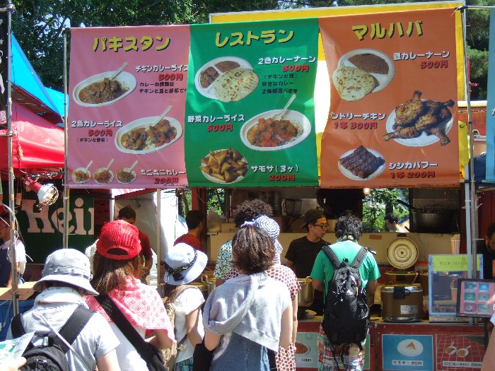 パキスタン料理のマルババ。公式ガイドによると、コックはパキスタンから来たそうです。ミニミニカレー200円はいいメニューだと思います。