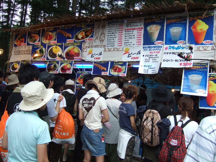 アフリカ料理のクイーンシーバ。