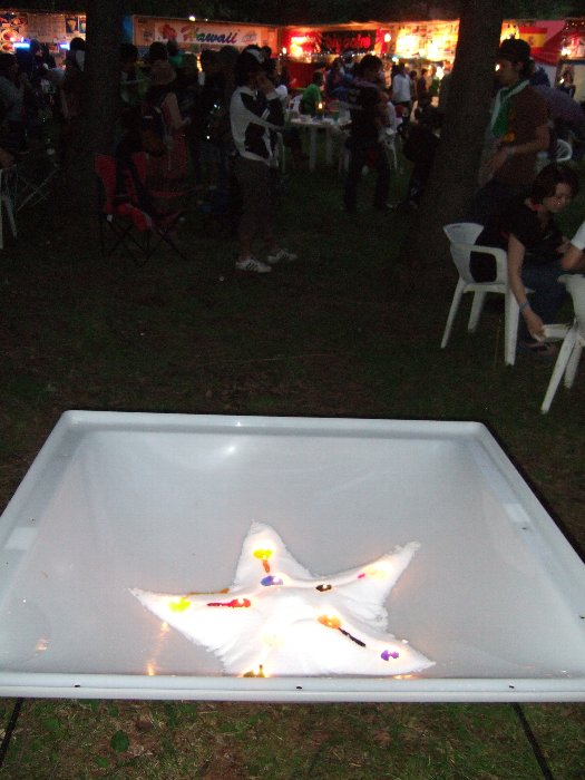 毎年装飾されるろうそくのオブジェ。