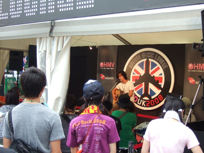 弾き語りの人その2。 