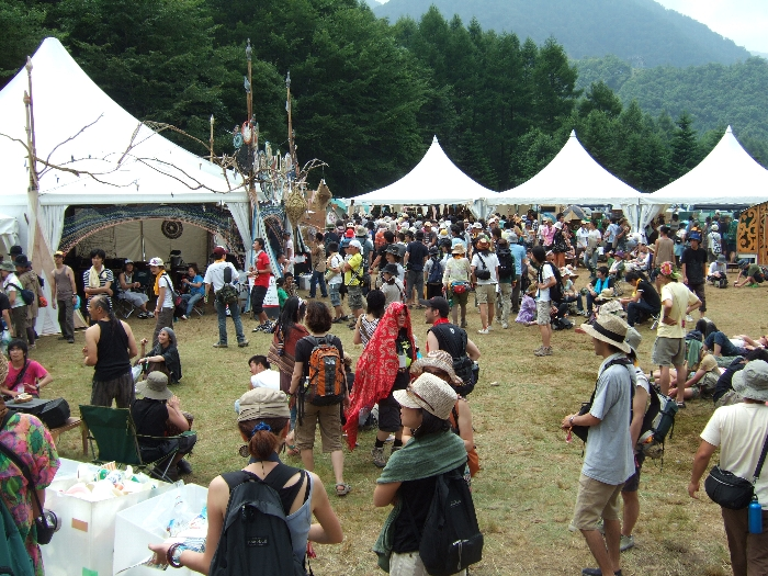 比較的多く集まっている会場。 