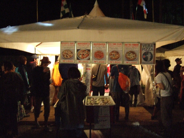 夜でも結構売れます。 