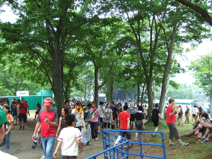 グリーンステージの（オアシスエリア側からの）入り口。 