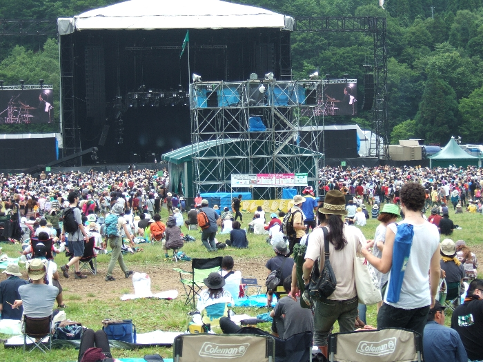 昨年はごみ分別場所の上にもモニターがありましたが、今年はありませんでした。 