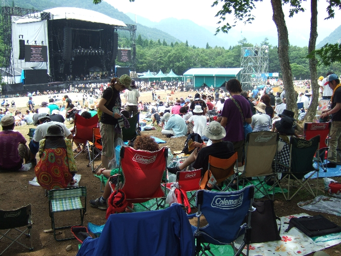 相変わらずコールマンのいすは多い。 