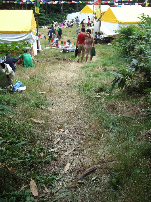 1人分の幅しかありません。 