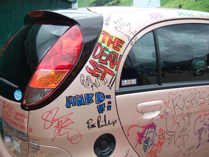 ハード・ファイ等のサイン。■ 