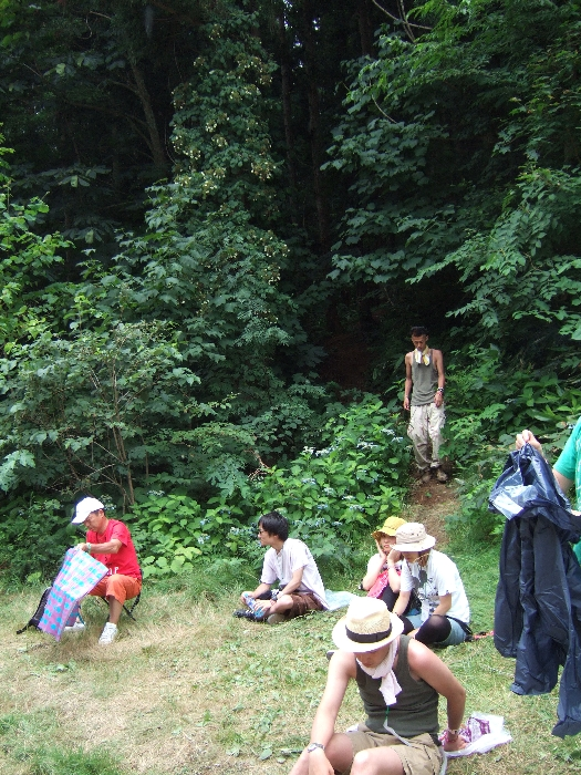 アバロンフィールドとフィールド・オブ・ヘブンの間にあり、アバロンフィールドの奥に行ける抜け道。年によっては入り口にスタッフがいることもありますが、非公式のルートです。 