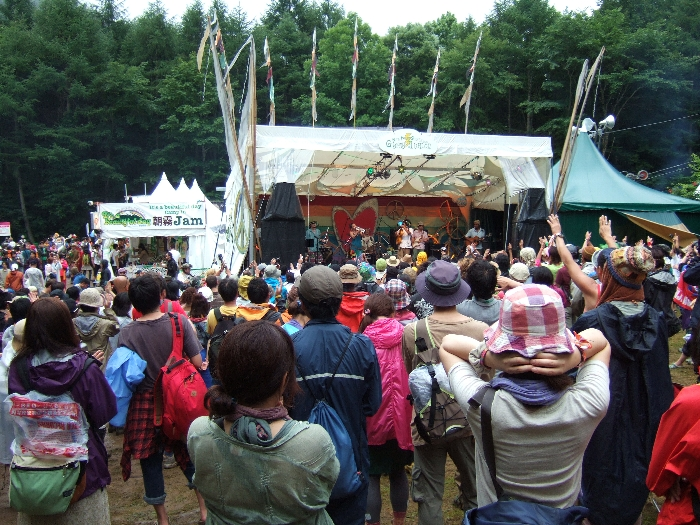 ジプシー・アバロンのステージ。