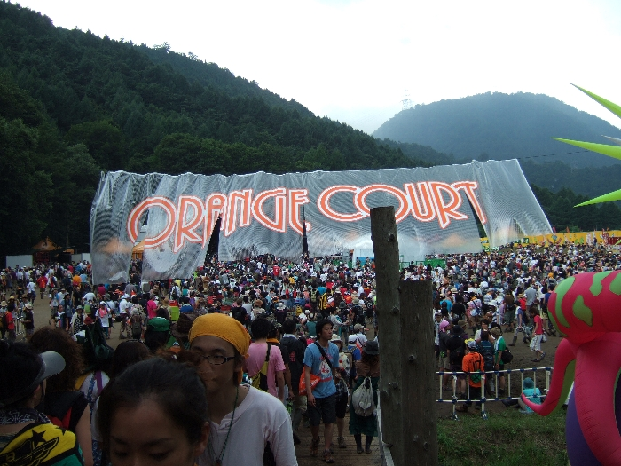 2009年から設置された横断幕。