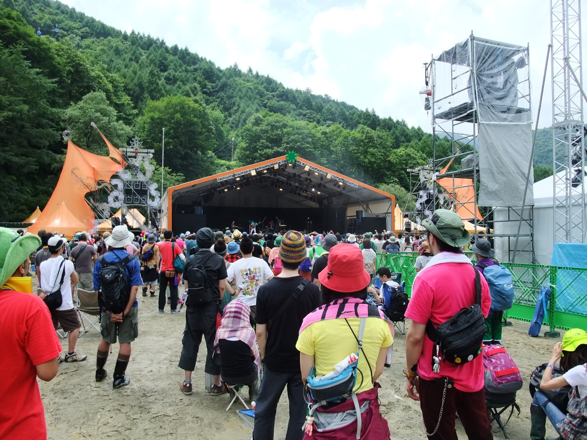 近くに寄りました。