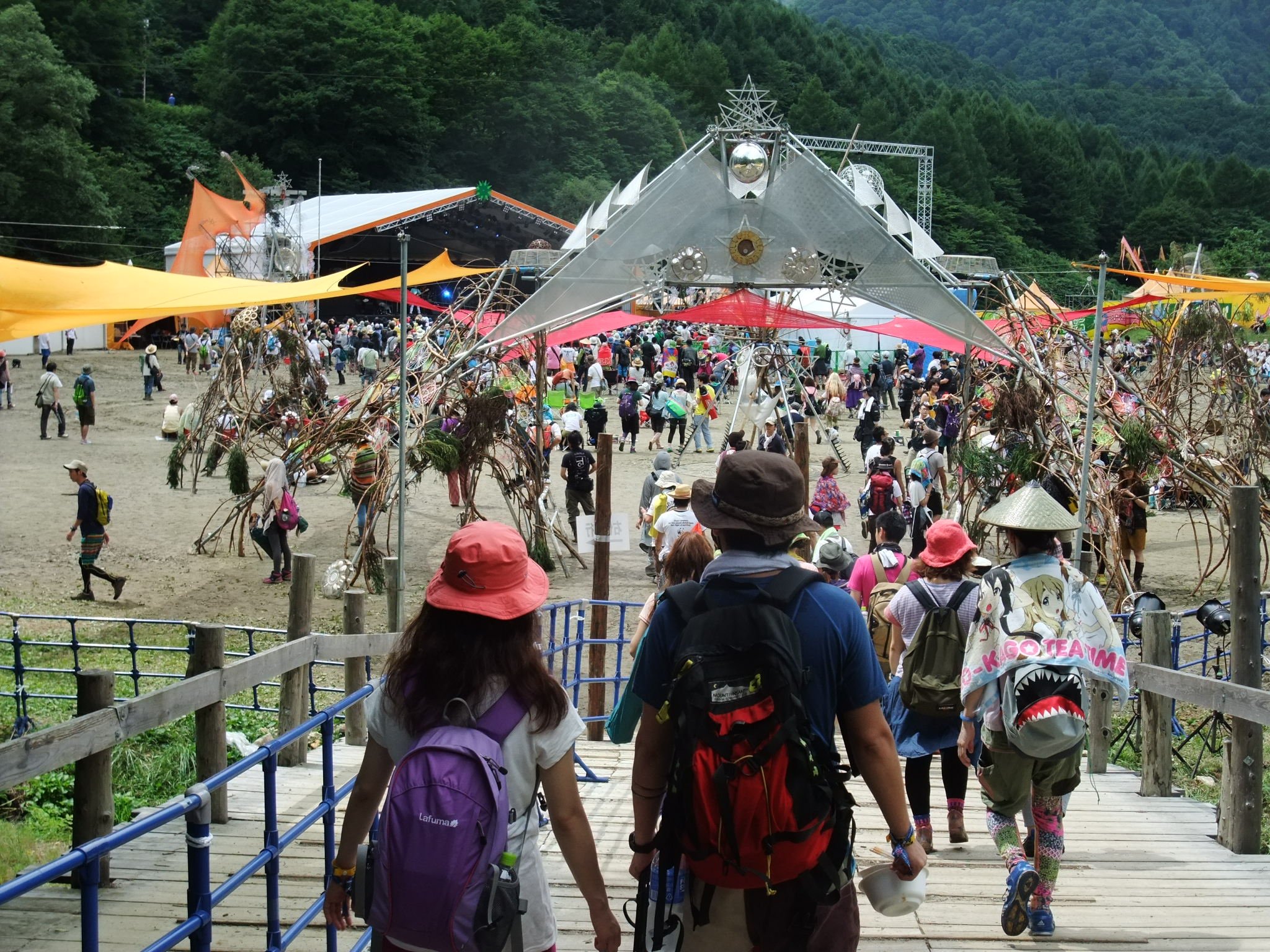 例年よりにぎやかな装飾です。