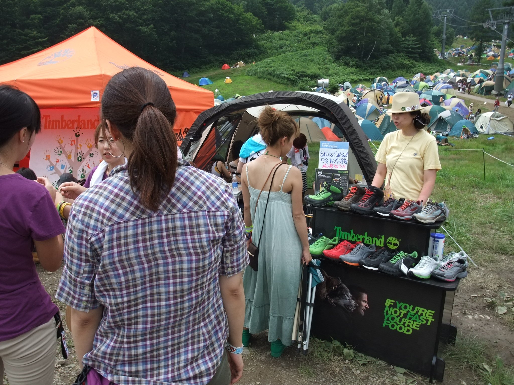 ティンバーランドの靴を販売していました。