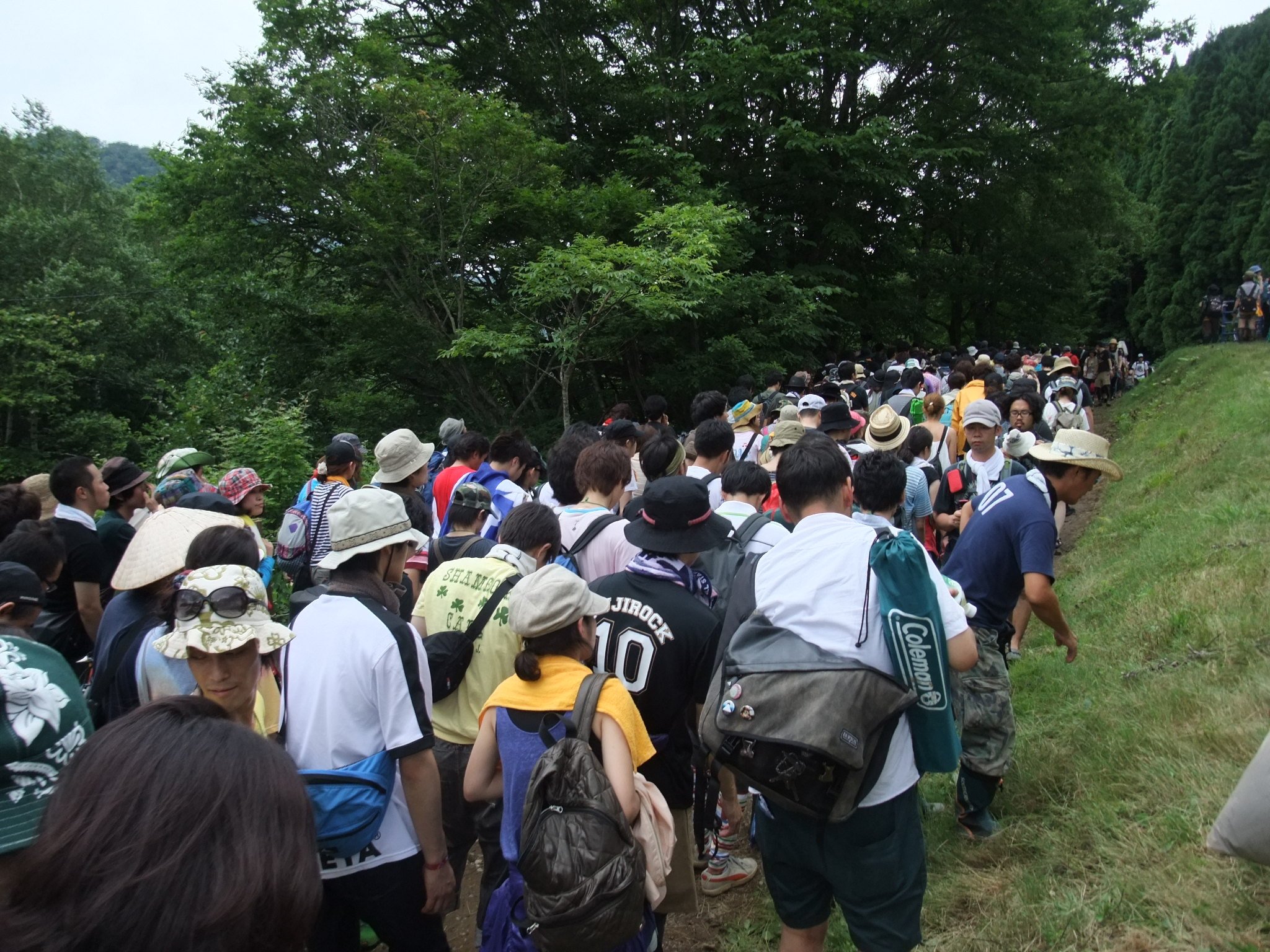 グッズ売り場下の通路。