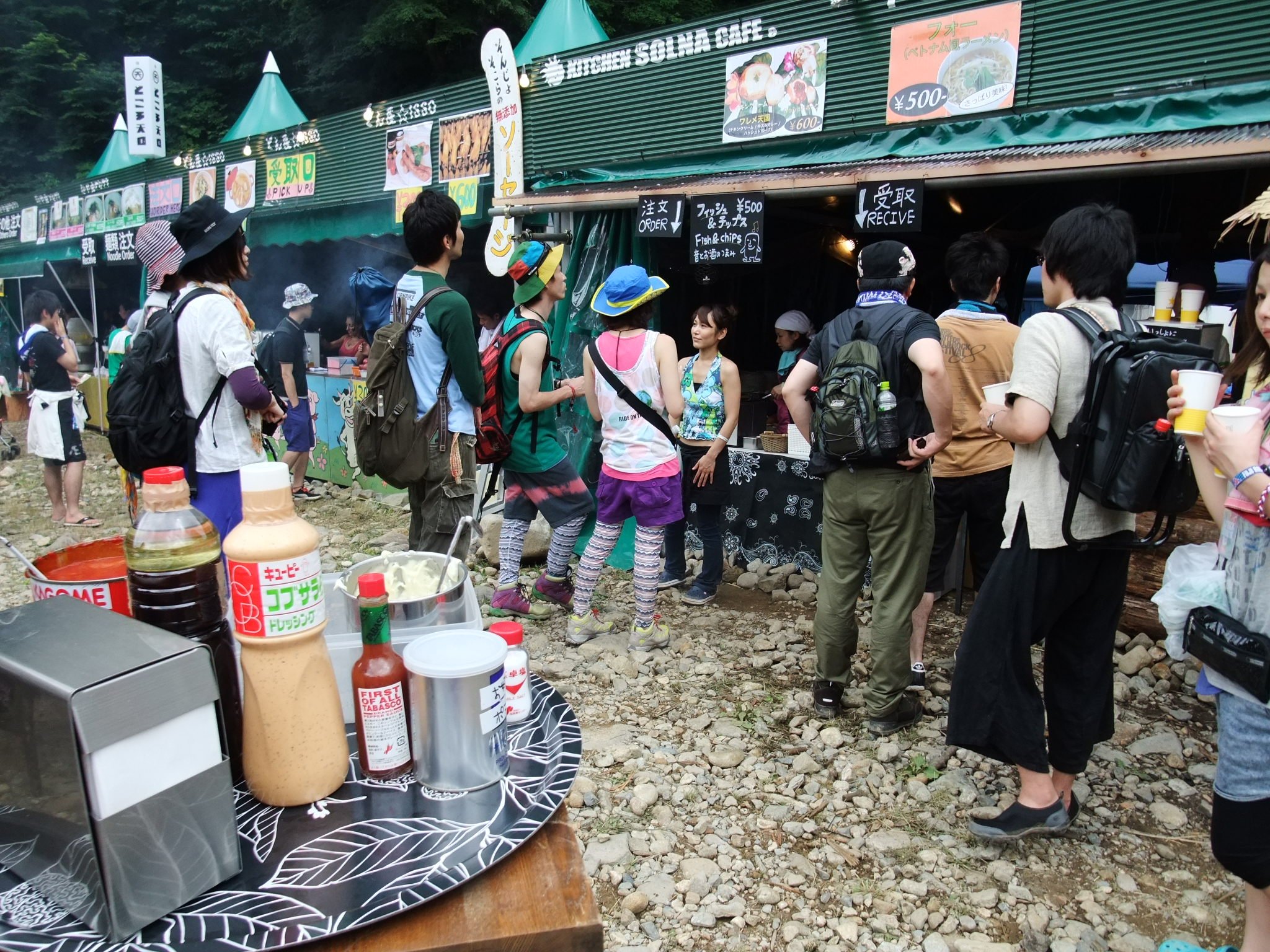 ソース等はセルフサービスです。