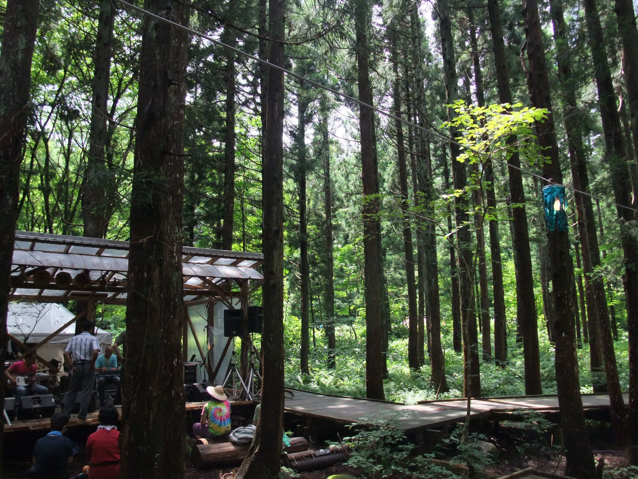 途中にある木道亭。