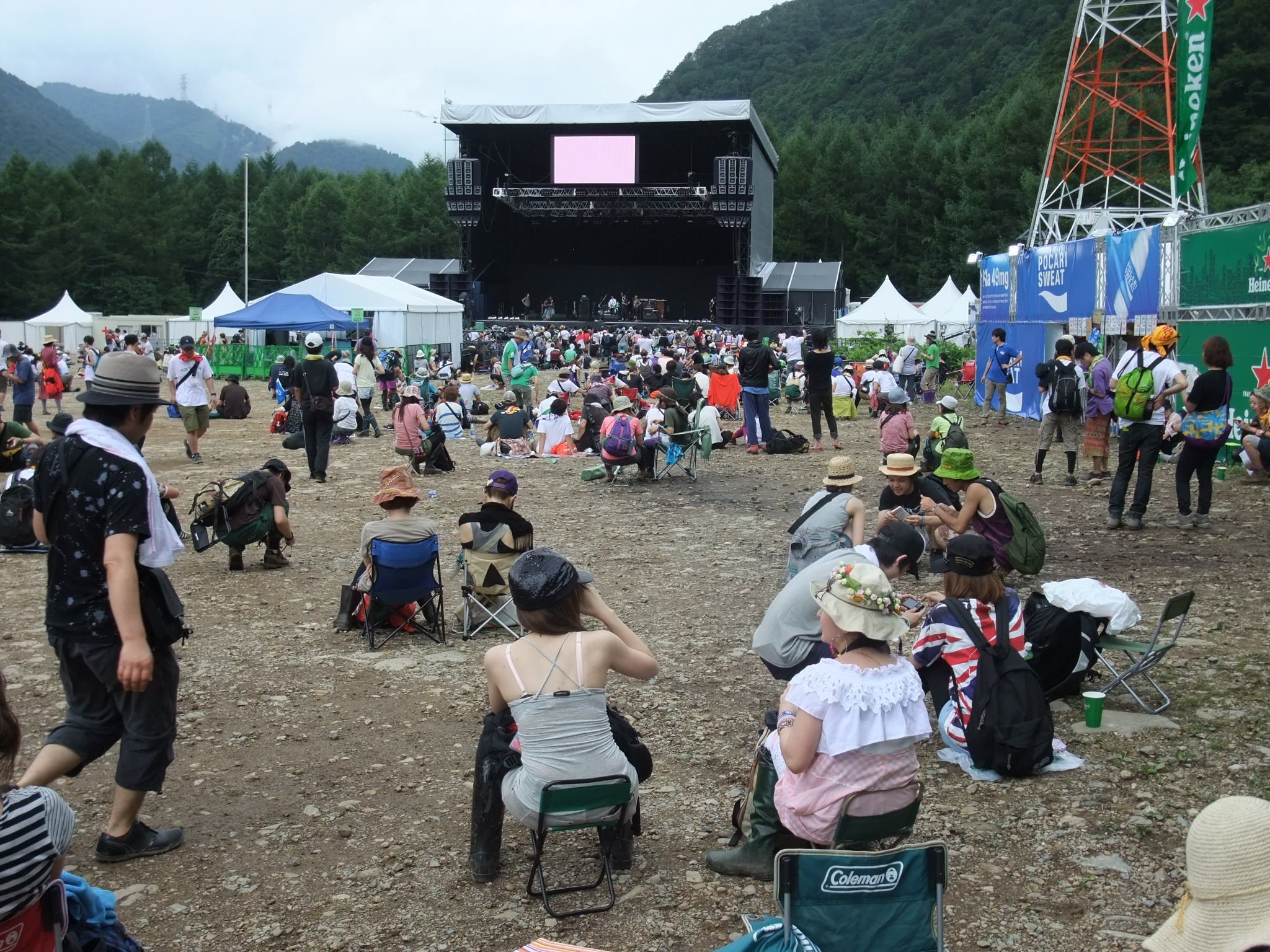 フジロックフェスティバルで2番目に大きいホワイトステージ。