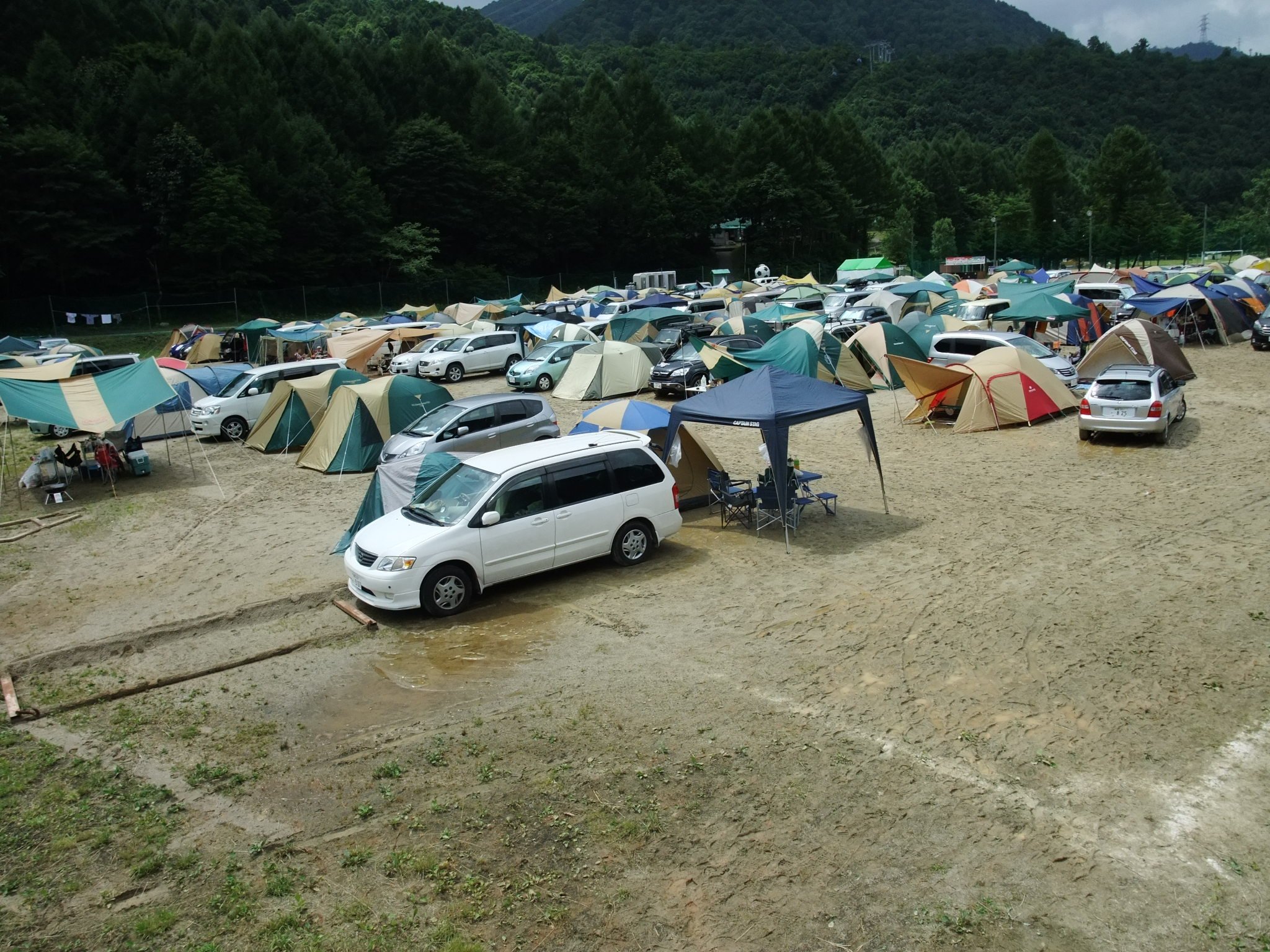 オートキャンプができるムーンキャラバン。事前申込み制です。
