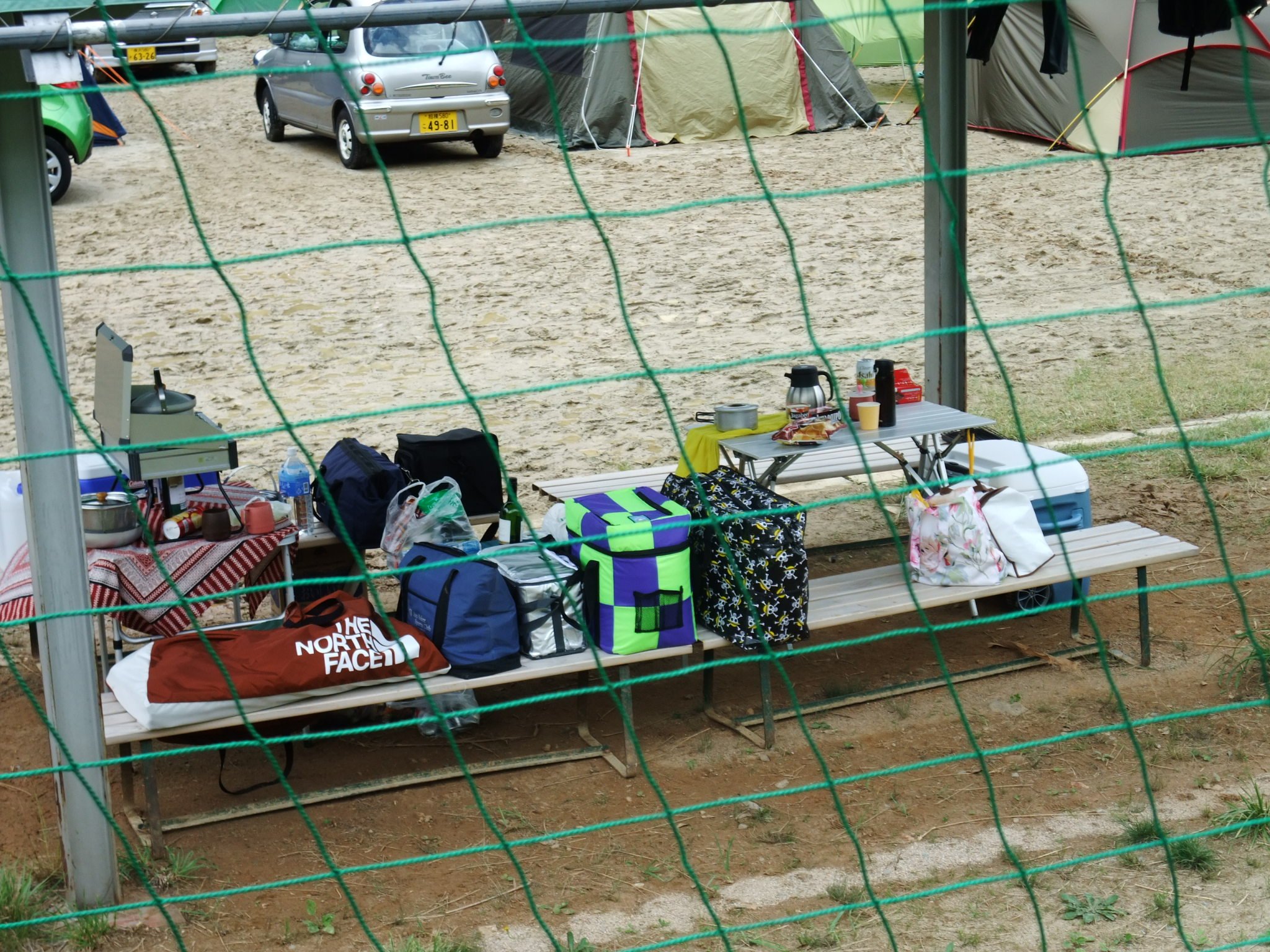 車で来ているので荷物は多めです。調理器具を持ち込めば料理もできるようです。