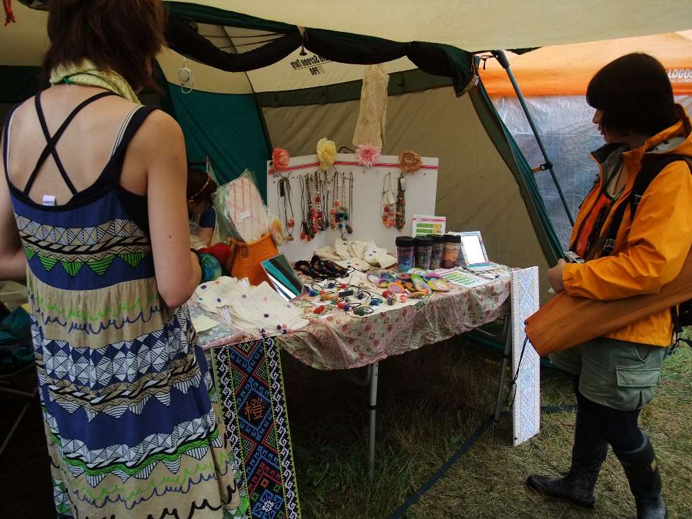 左は店員さん。