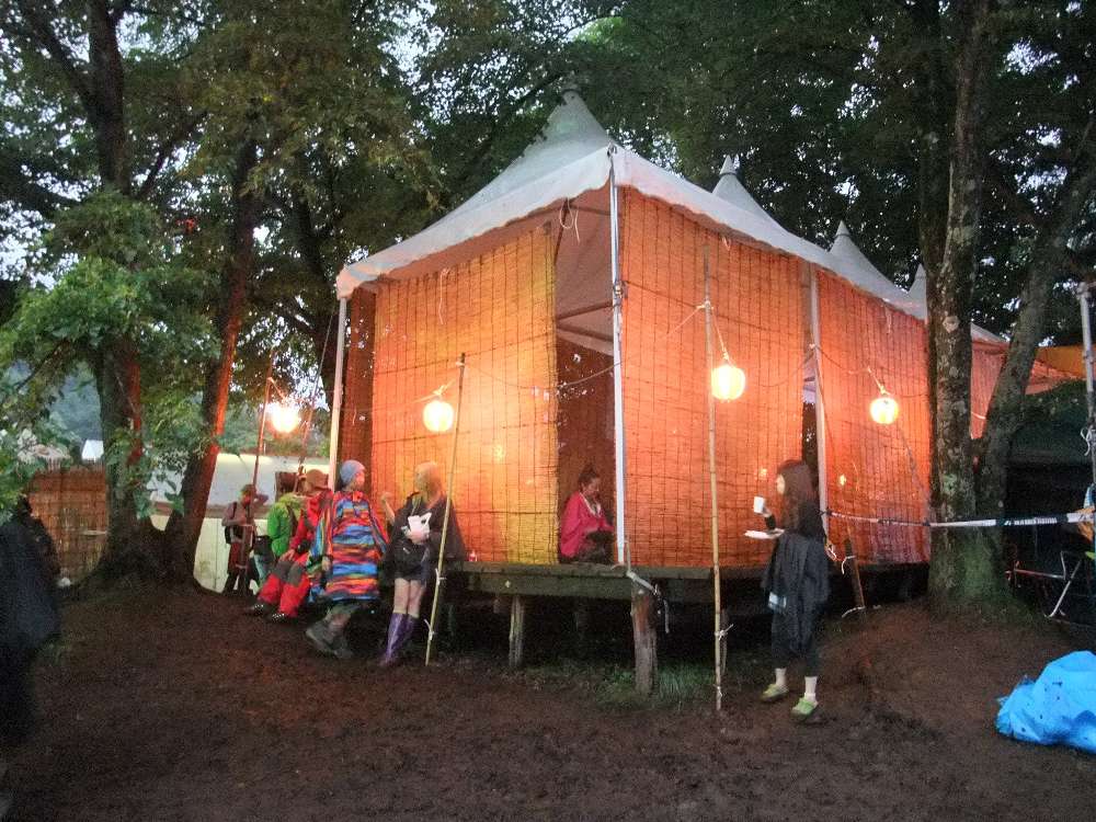 ワールドレストラン側からの苗場食堂。