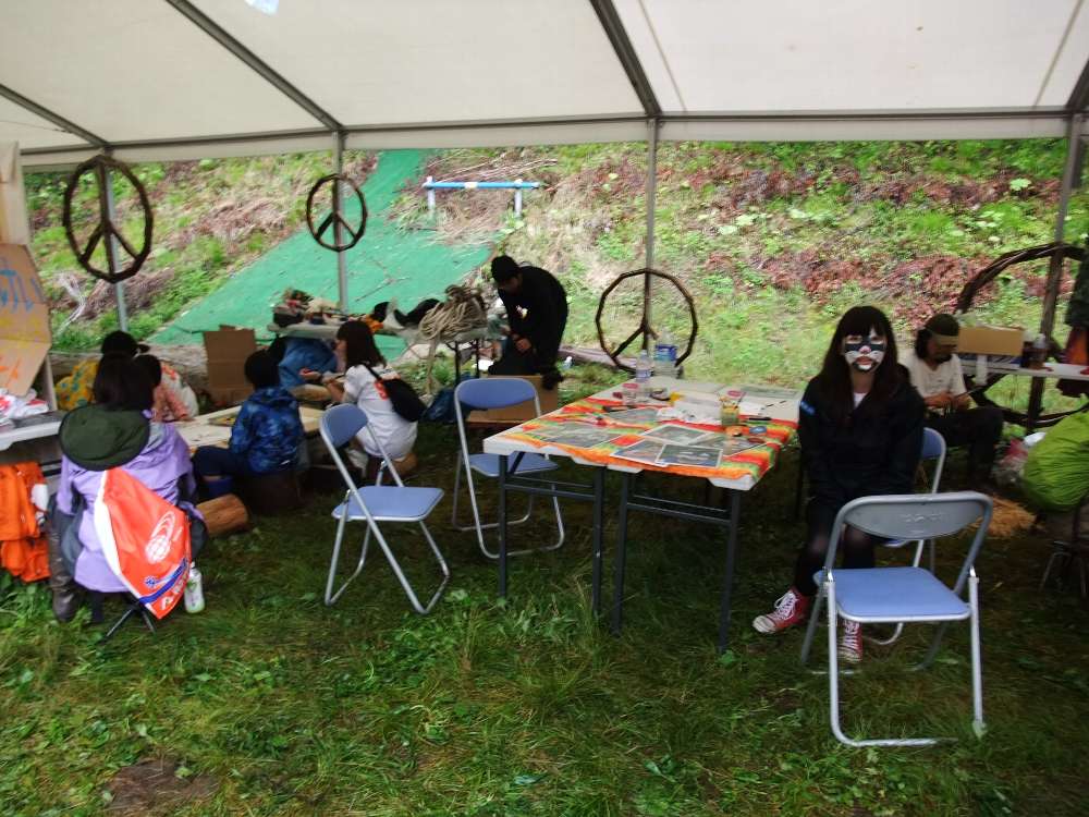 顔に絵を描いてくれるところ。