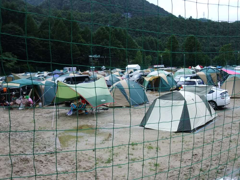 ムーンキャラバンはテントが大型です。